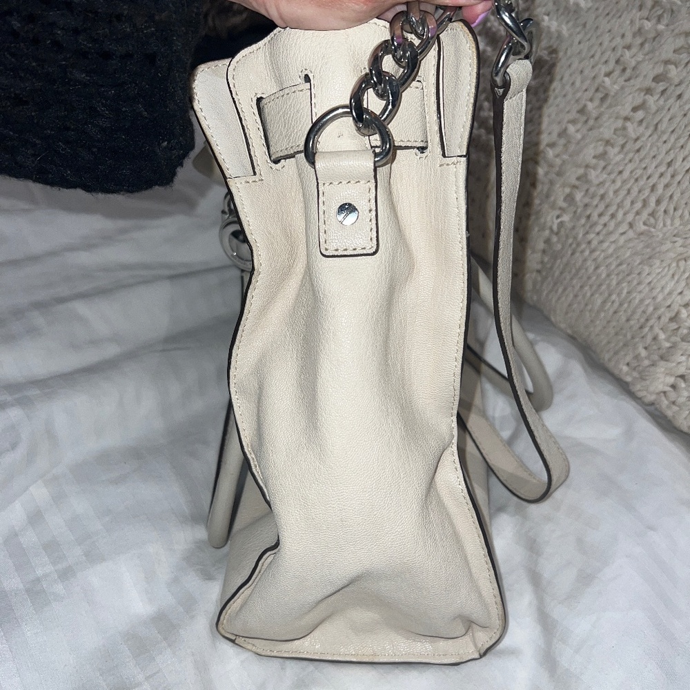 Michael Kors Cream Handbag with Handles & Shoulder Strap - Picture 8 of 11